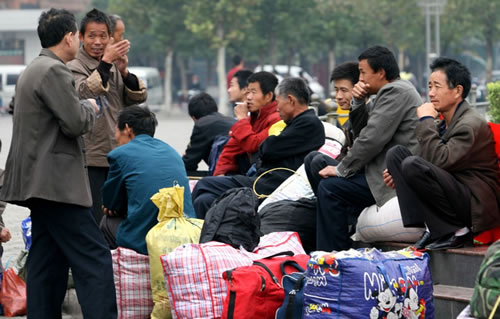 农民为什么会外出打工?外出打工做什么样的工作会有前途?