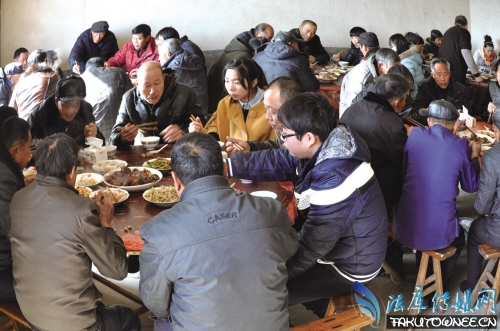 农村禁止办酒席的规定,农村不让办酒席合理吗?