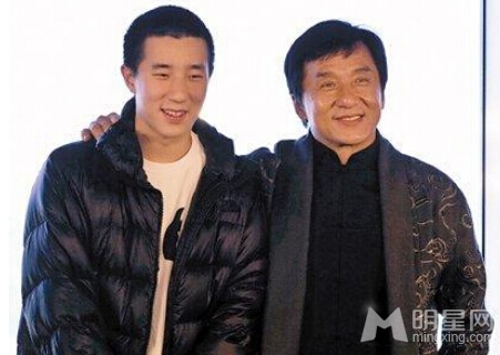 成龙小龙女房祖名见面,房祖名和小龙女谁更幸福?
