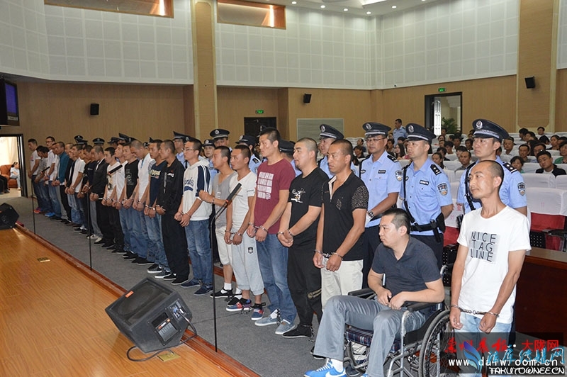 湖北荆州黑帮老大遭扫除,真正的黑老大应该是什么样子