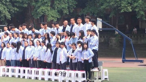王俊凯高中毕业照片曝光，王俊凯的真实身高是多少?