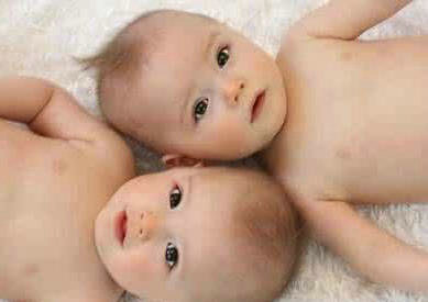 女性什么情况下容易生双胞胎？双胞胎异卵/性别不一样的概率是多少？