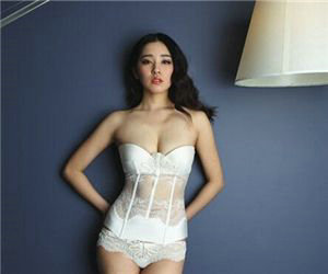 阚清子内衣照大露性感,阚清子为什么不演微微是被抢角色了吗?