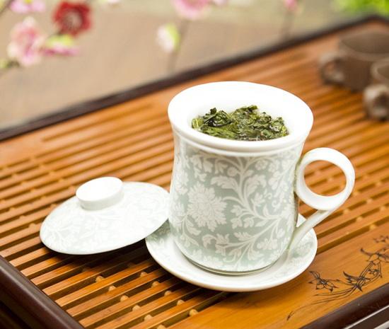 茶叶可以直接用盒装吗?用什么材质的容器装茶叶最好?