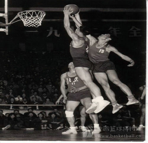 张卫平吐痰是什么梗 张卫平年轻时候有多厉害