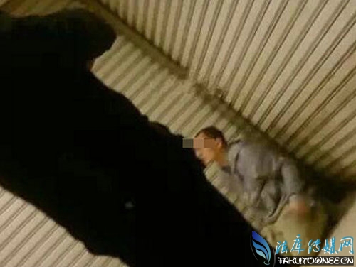 女子凌晨遭遇强行拉拽,遇到陌生男子拉拽如何自救?