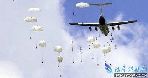 空难遇难美女照片,民航空难为什么不跳伞逃生?